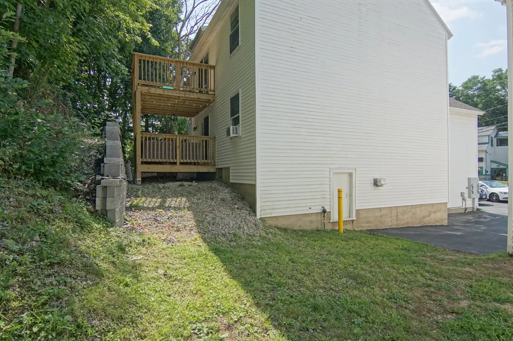 27-33 Exeter Road Newmarket NH 03857