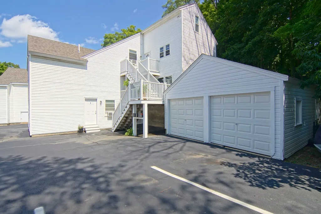 27-33 Exeter Road Newmarket NH 03857