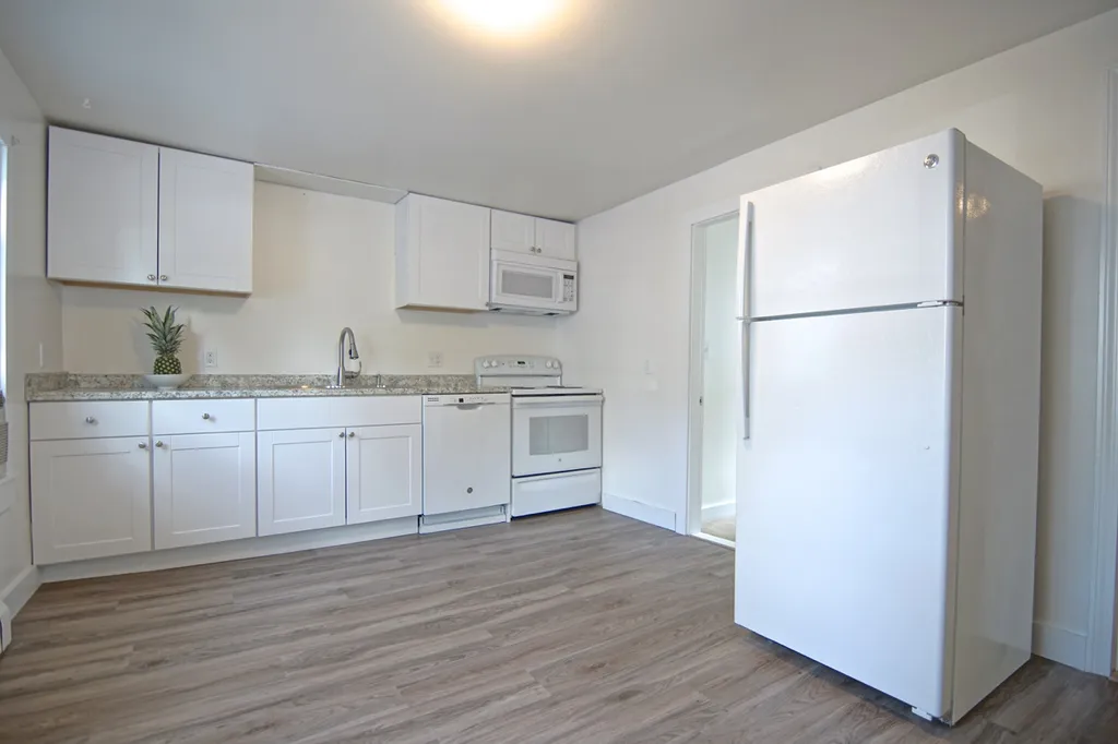 27-33 Exeter Road Newmarket NH 03857