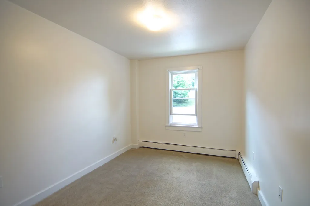 27-33 Exeter Road Newmarket NH 03857