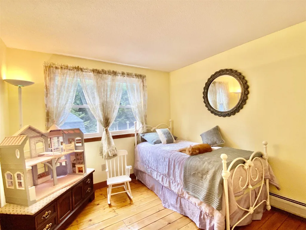 53 Apple Hill Road Sunapee NH 03782