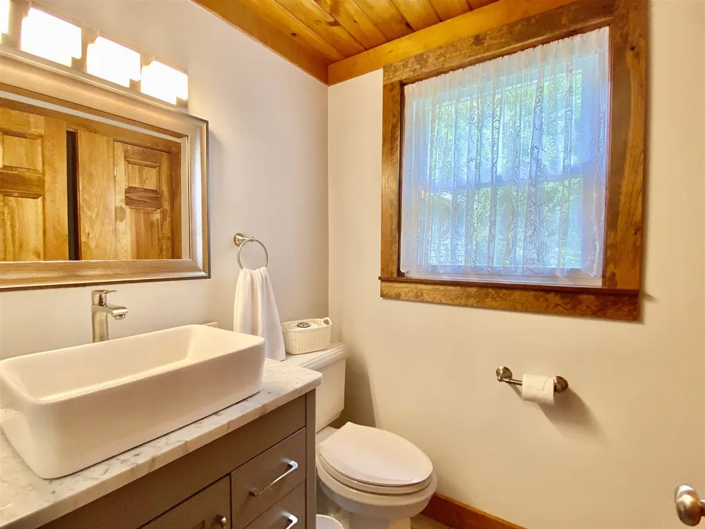 53 Apple Hill Road Sunapee NH 03782