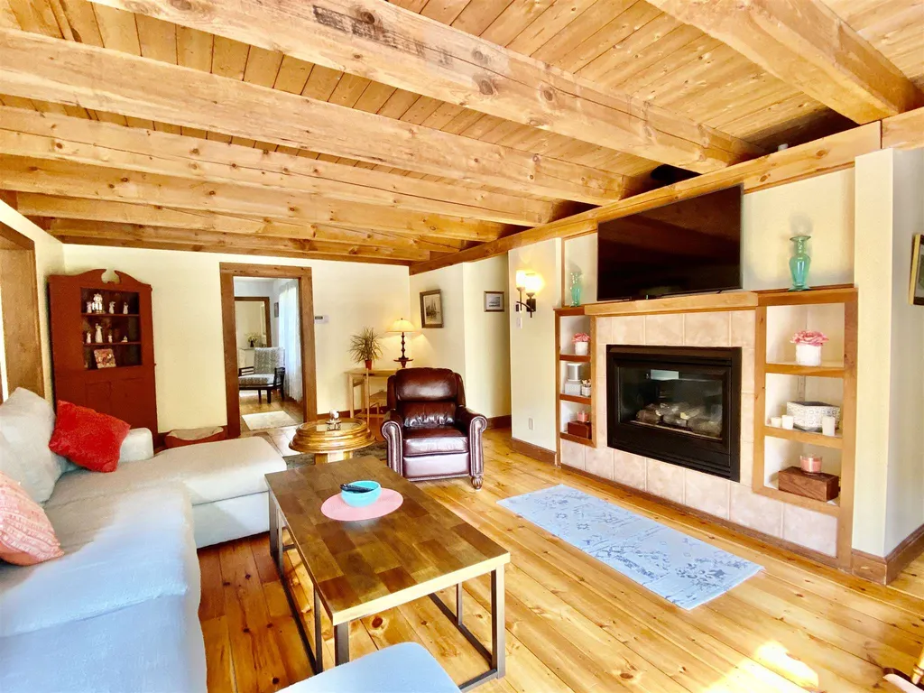 53 Apple Hill Road Sunapee NH 03782