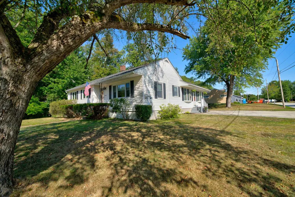 2002 Wellington Road Manchester NH 03104
