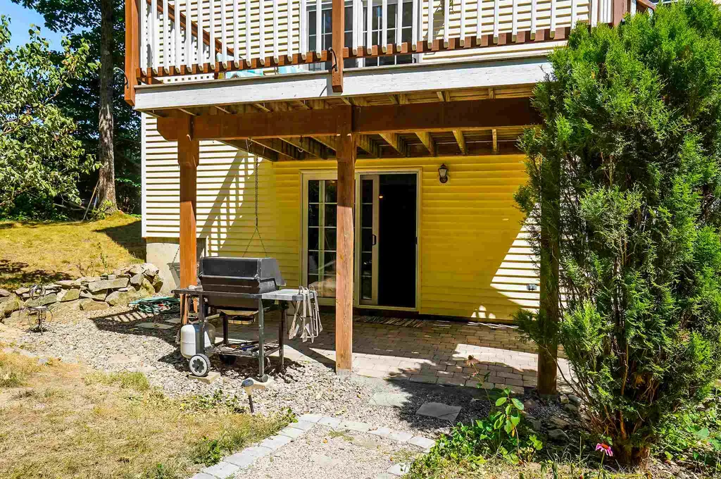 67 Ladyslipper Drive Newmarket NH 03857