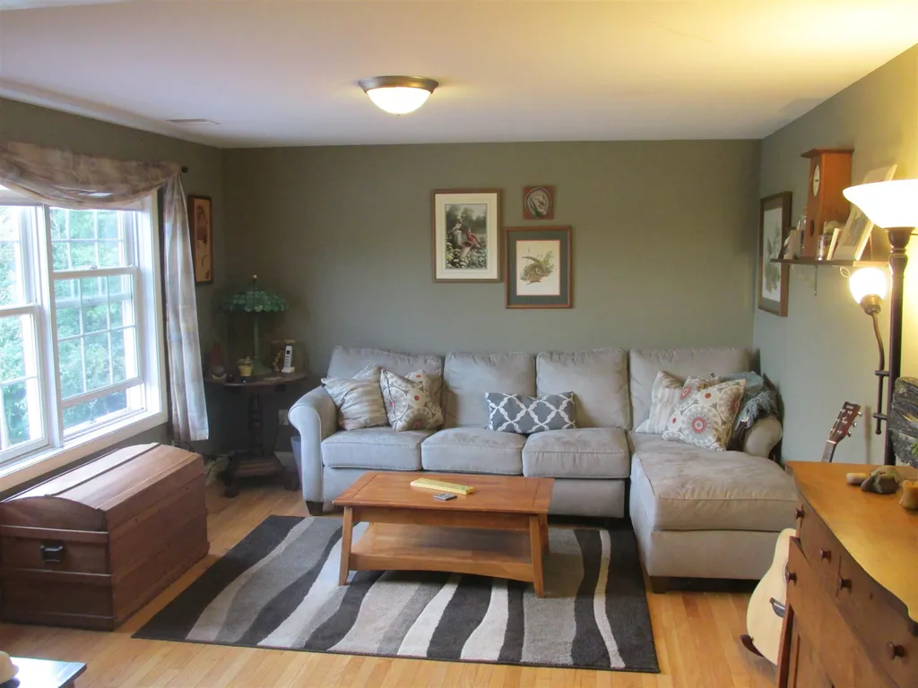 10 Ians Way Milton NH 03854