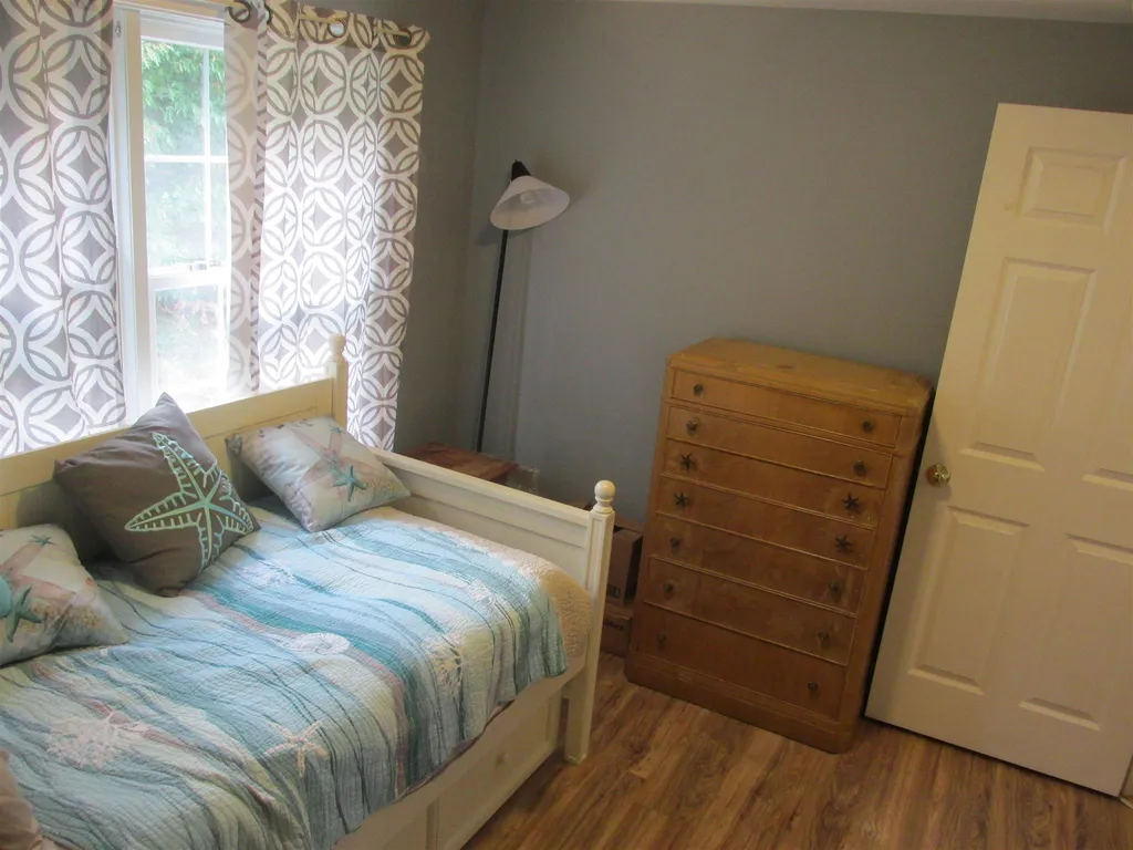 10 Ians Way Milton NH 03854