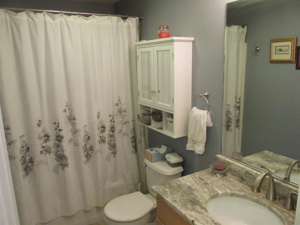 10 Ians Way Milton NH 03854