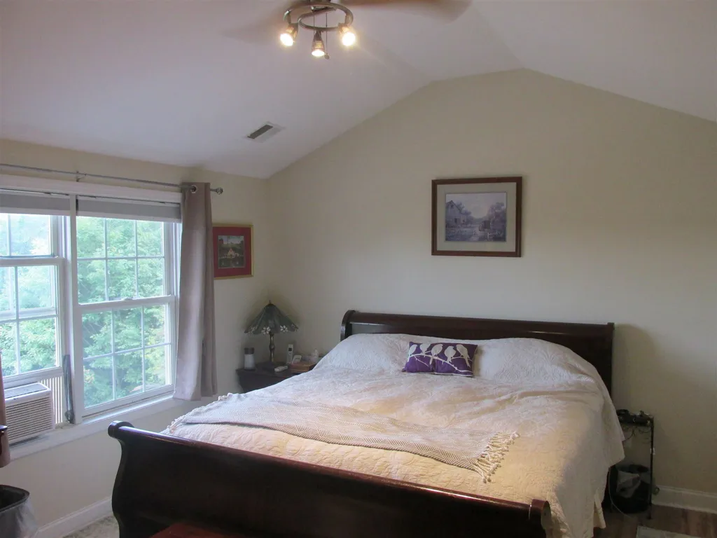 10 Ians Way Milton NH 03854