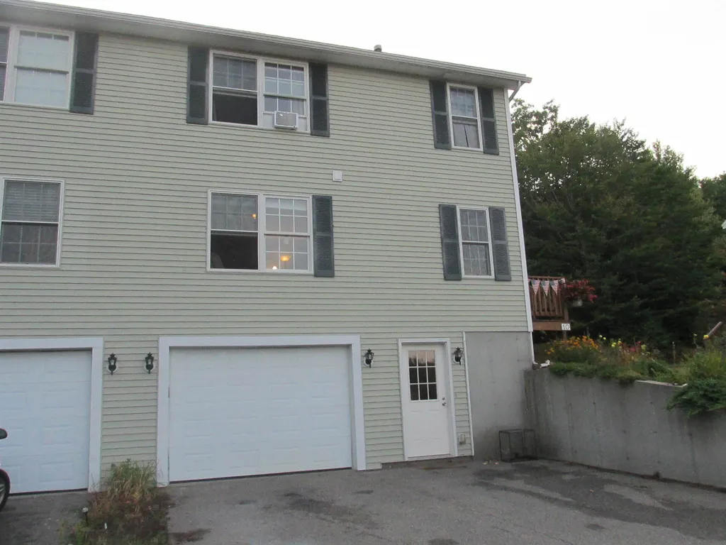 10 Ians Way Milton NH 03854