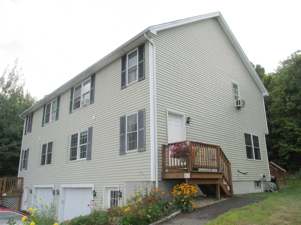 10 Ians Way Milton NH 03854