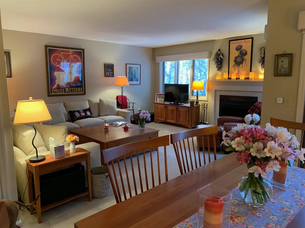 90 Kingfisher Road Hartford VT 05059