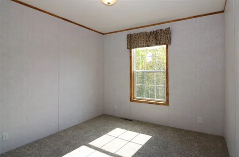 8 Victoria Lane Berlin NH 03570