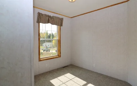8 Victoria Lane Berlin NH 03570