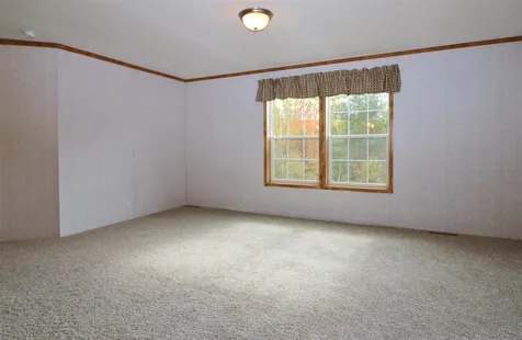8 Victoria Lane Berlin NH 03570