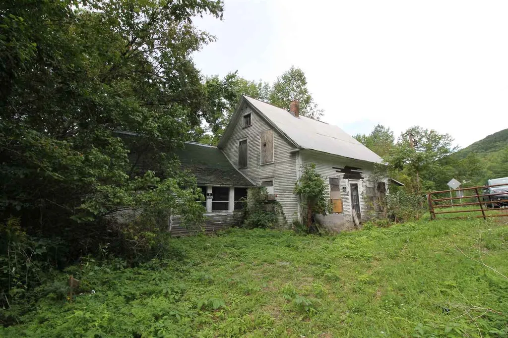 4149 Vt Route 107 Stockbridge VT 05772