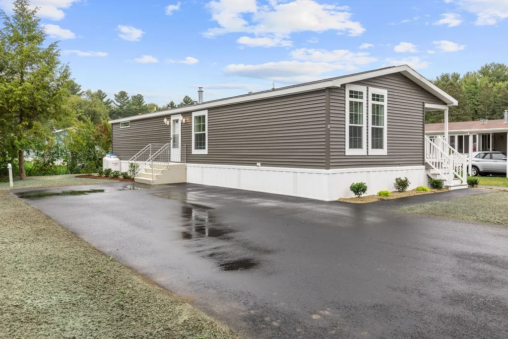60 Hagop Road Salem NH 03079