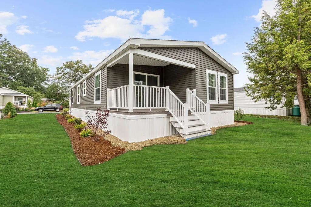 60 Hagop Road Salem NH 03079