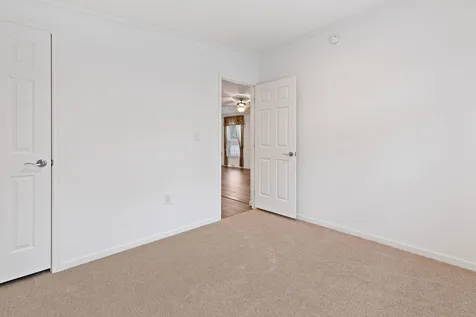 60 Hagop Road Salem NH 03079