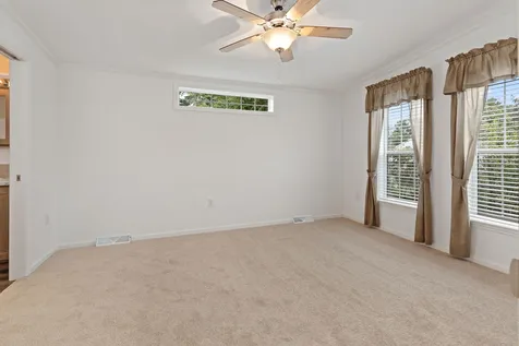 60 Hagop Road Salem NH 03079