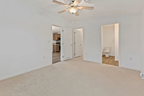 60 Hagop Road Salem NH 03079