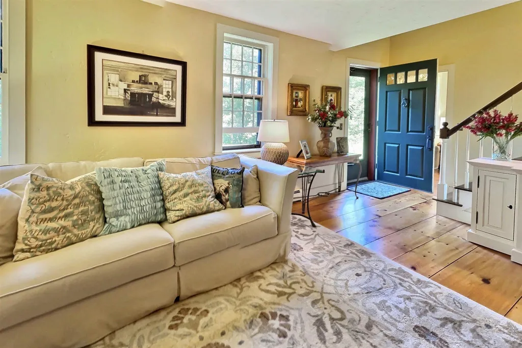 118 Rowell Hill Road Sutton NH 03260