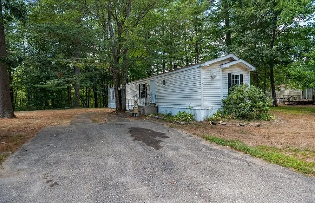 4 Silver Bell Mobile Home Park Rochester NH 03867