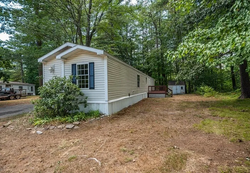 4 Silver Bell Mobile Home Park Rochester NH 03867