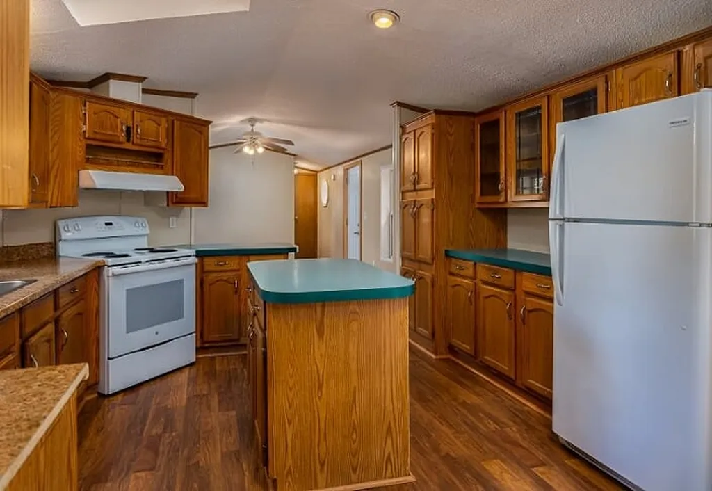 4 Silver Bell Mobile Home Park Rochester NH 03867