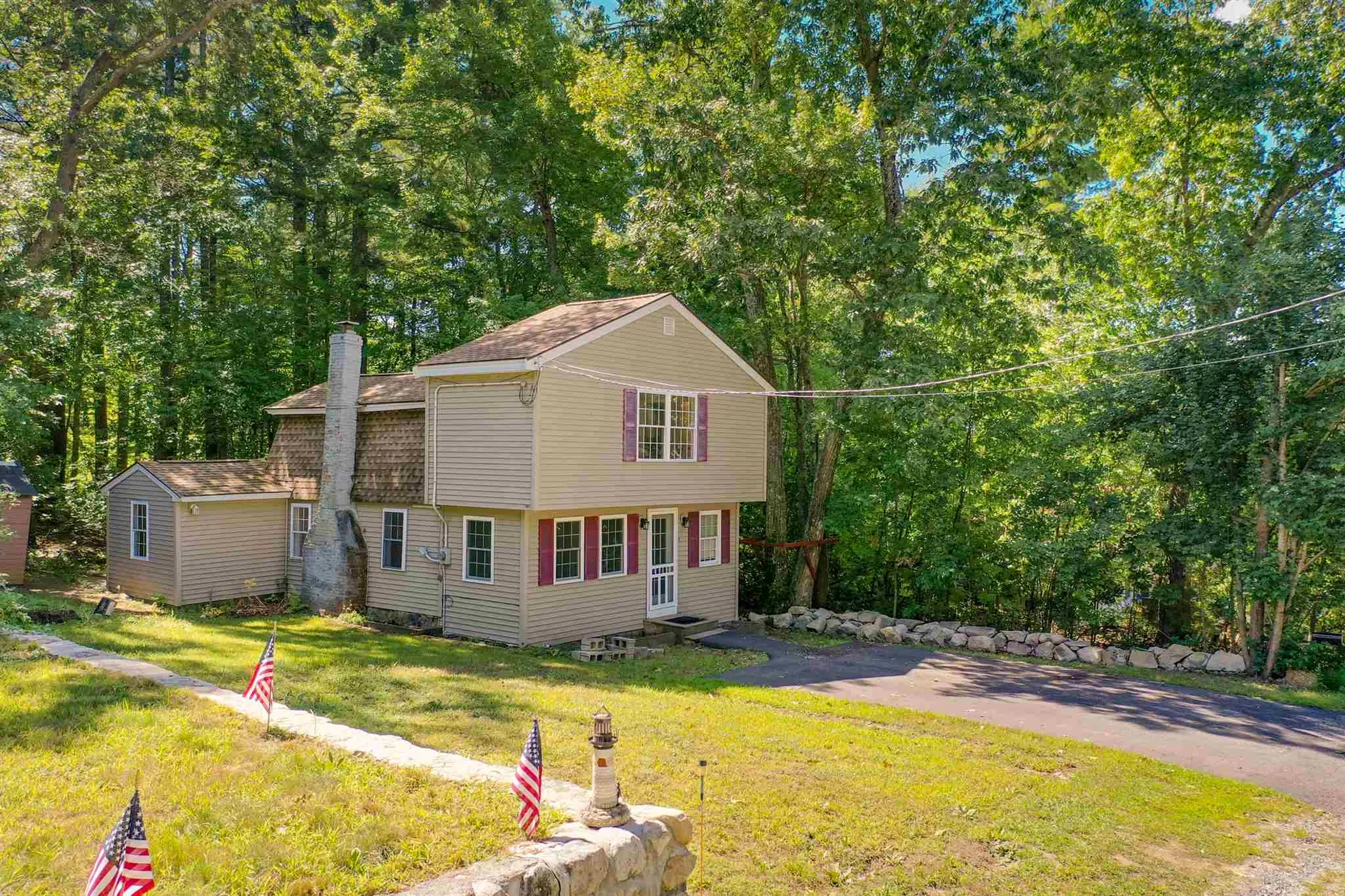 13 Little Island Park Pelham NH 03076