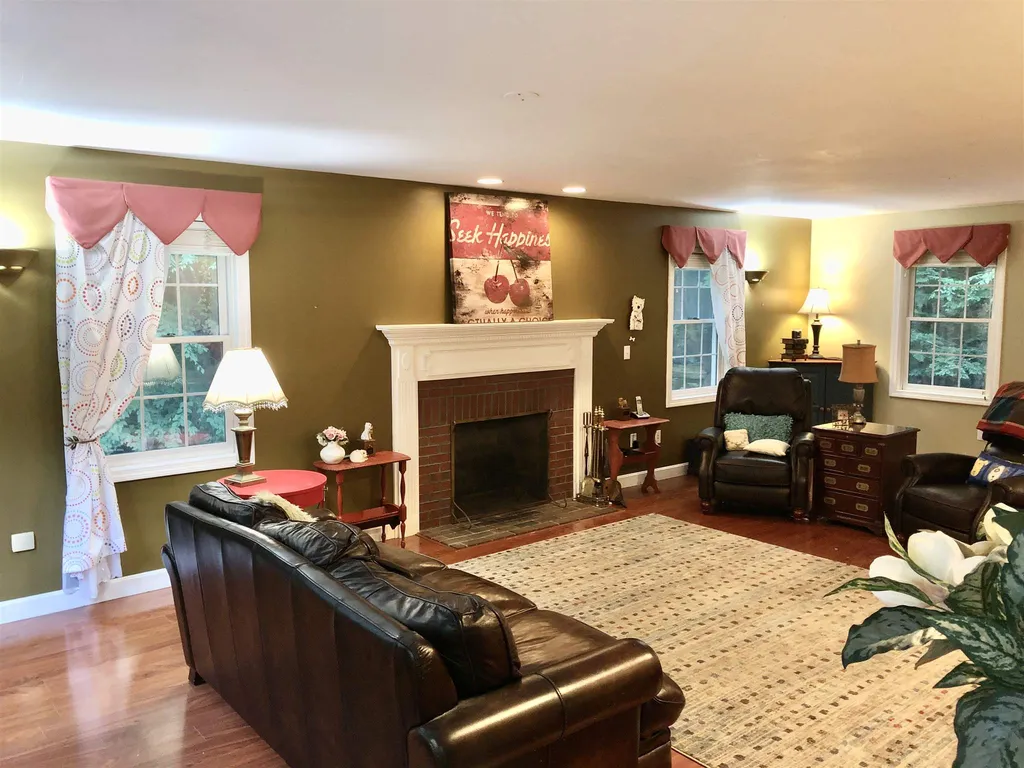 72 Bassett Lane Newfields NH 03856