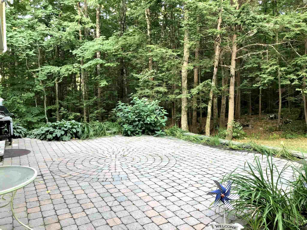 72 Bassett Lane Newfields NH 03856