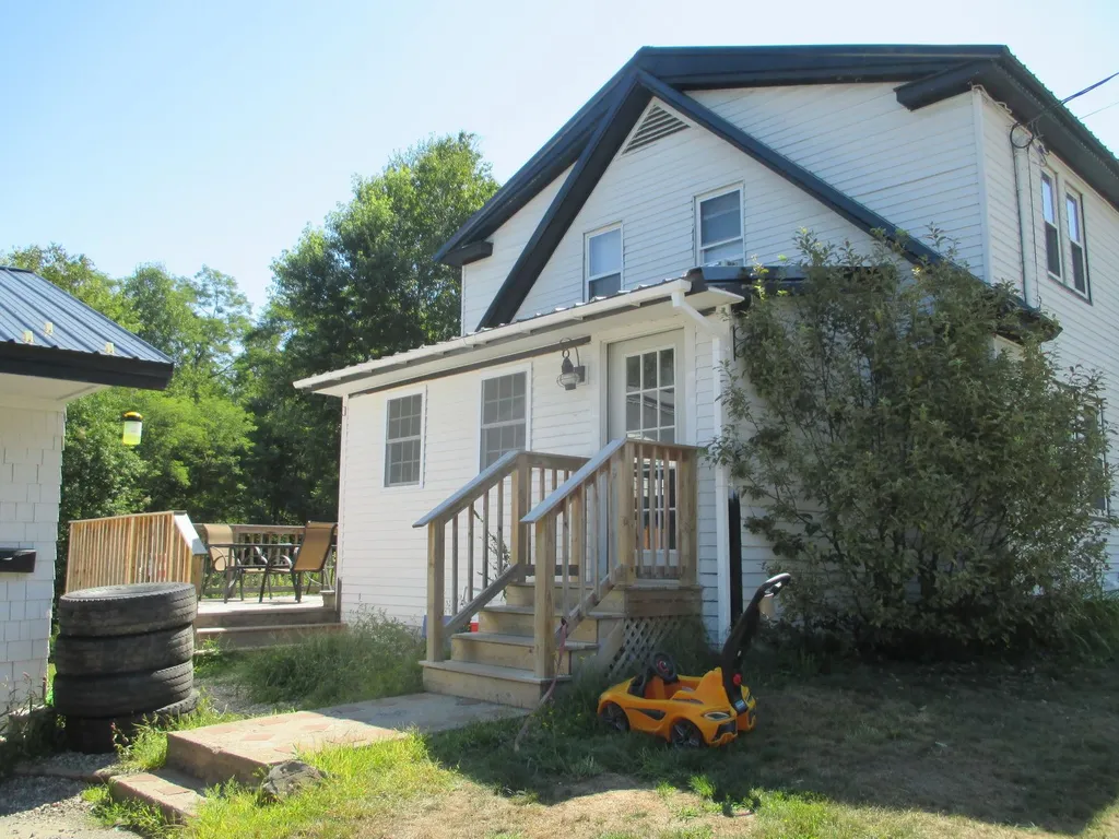 26 Williams Street Lancaster NH 03584