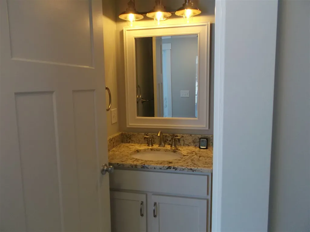 36 Appleton Street Laconia NH 03246