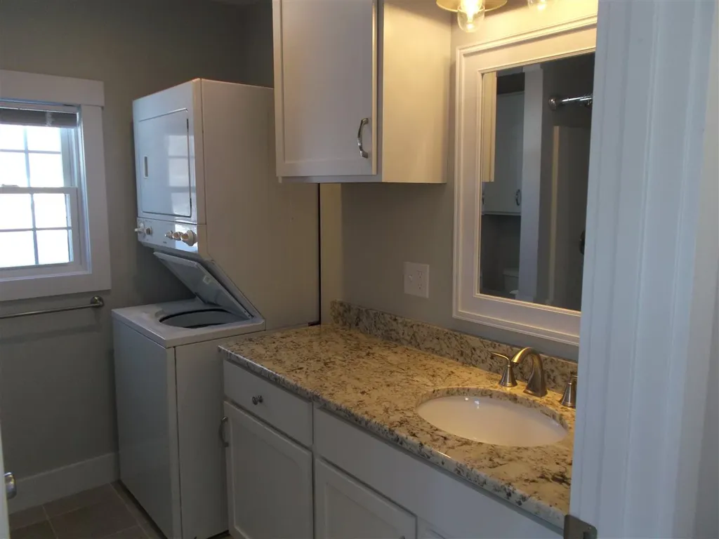 36 Appleton Street Laconia NH 03246
