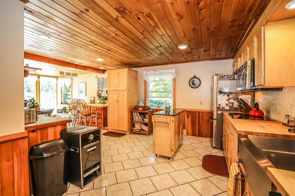 10 Critchett Road Candia NH 03034