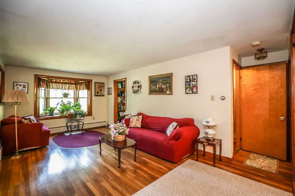 10 Critchett Road Candia NH 03034