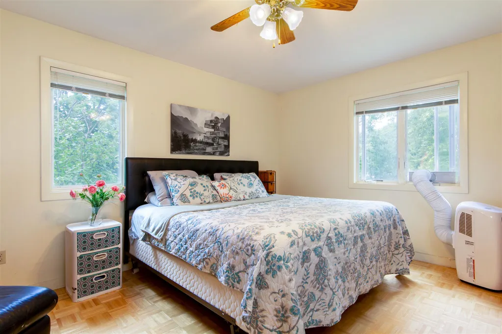 10 Lower Meadow Lane Bristol VT 05443