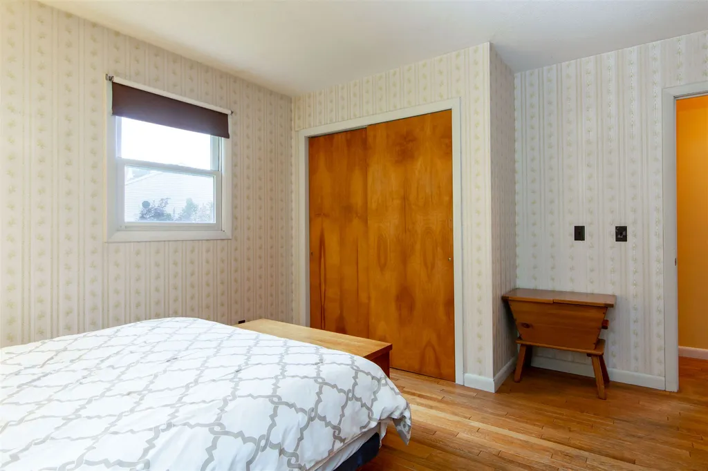 10 Lower Meadow Lane Bristol VT 05443