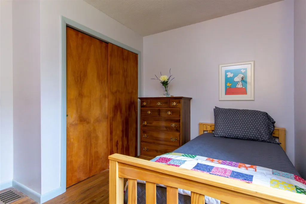 10 Lower Meadow Lane Bristol VT 05443
