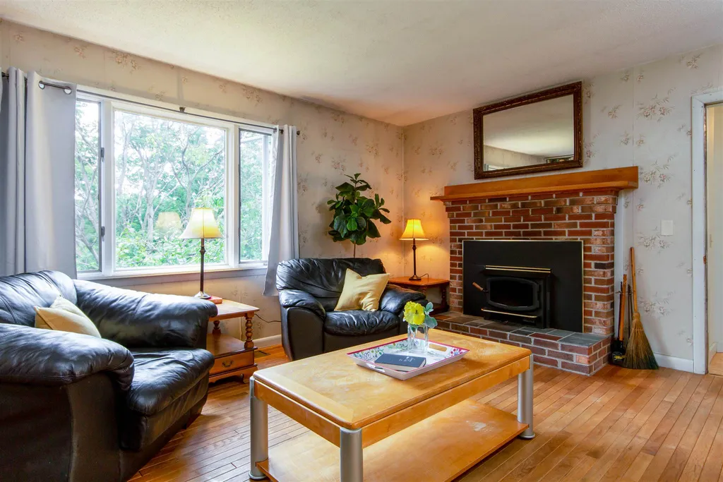 10 Lower Meadow Lane Bristol VT 05443