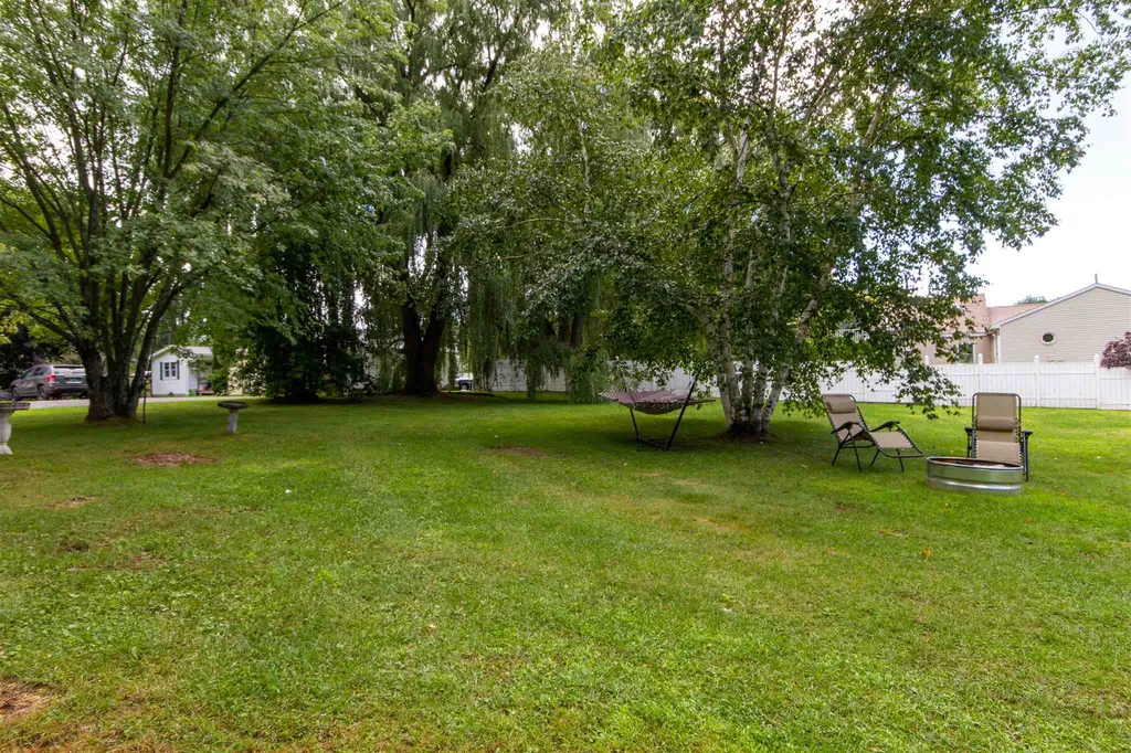 10 Lower Meadow Lane Bristol VT 05443