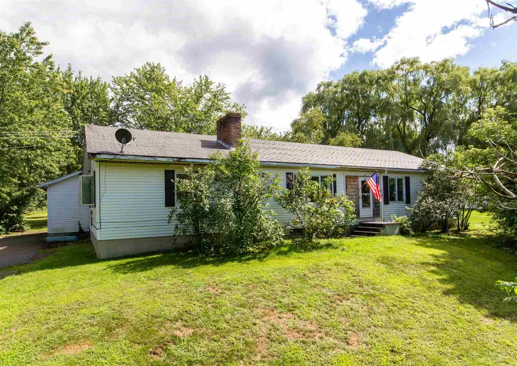 10 Lower Meadow Lane Bristol VT 05443