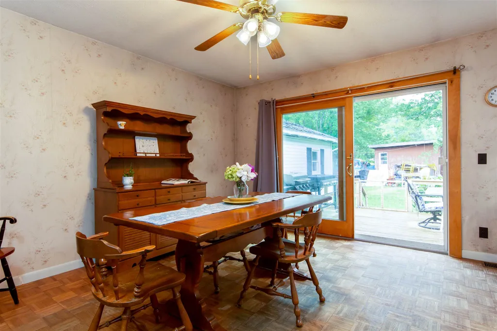 10 Lower Meadow Lane Bristol VT 05443