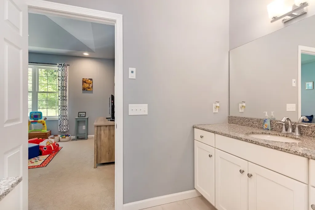 96 Waterlefe Way Colchester VT 05446