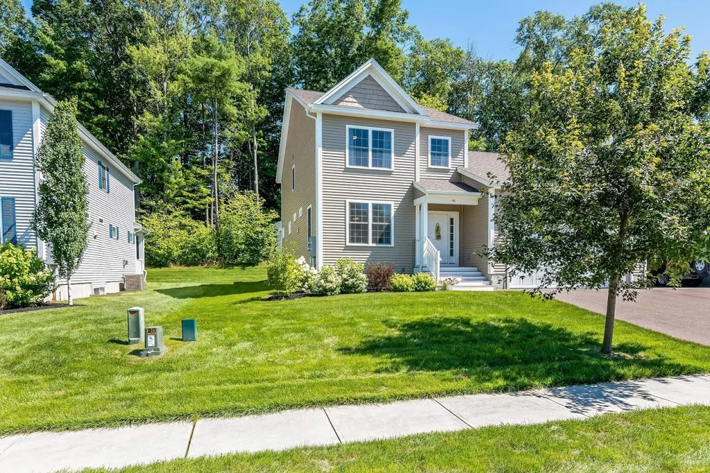 96 Waterlefe Way Colchester VT 05446