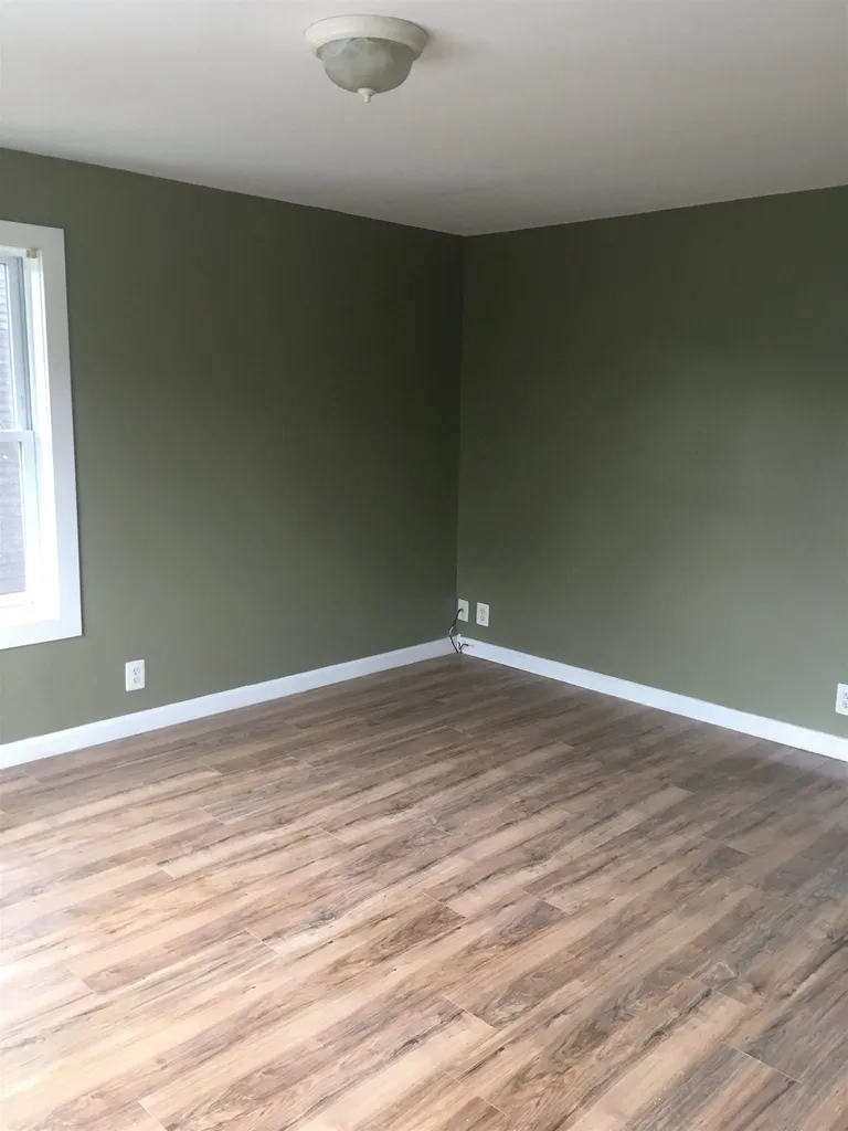 126 W Bow Street Franklin NH 03235