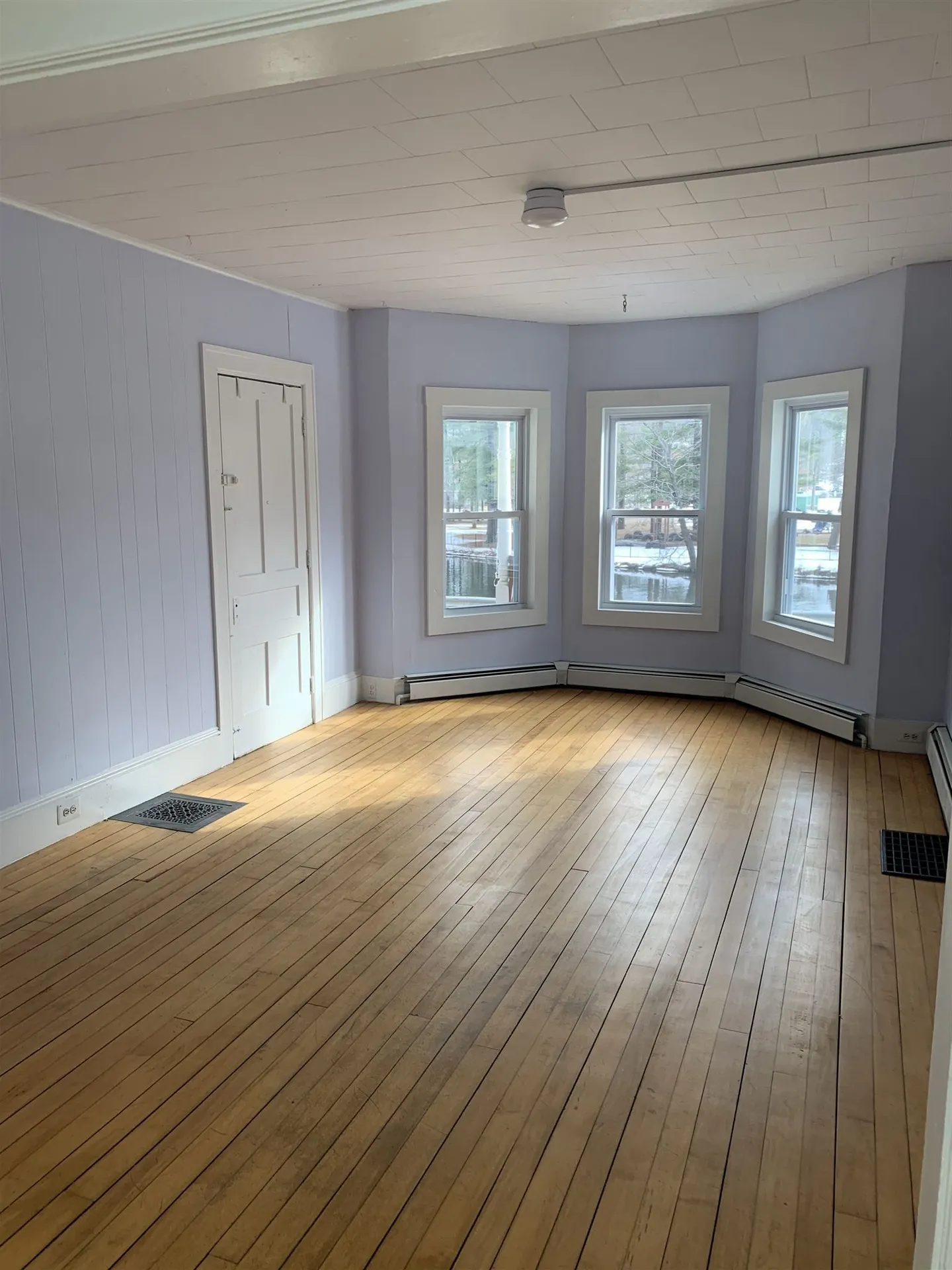 126 W Bow Street Franklin NH 03235