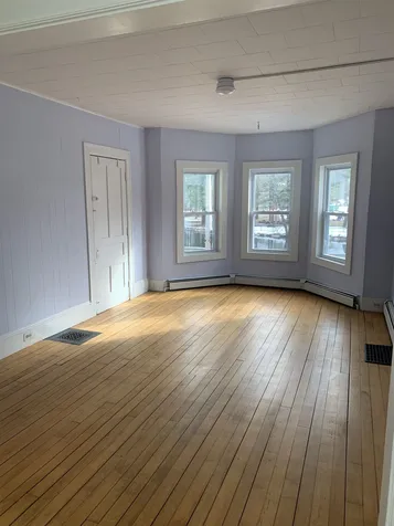 126 W Bow Street Franklin NH 03235