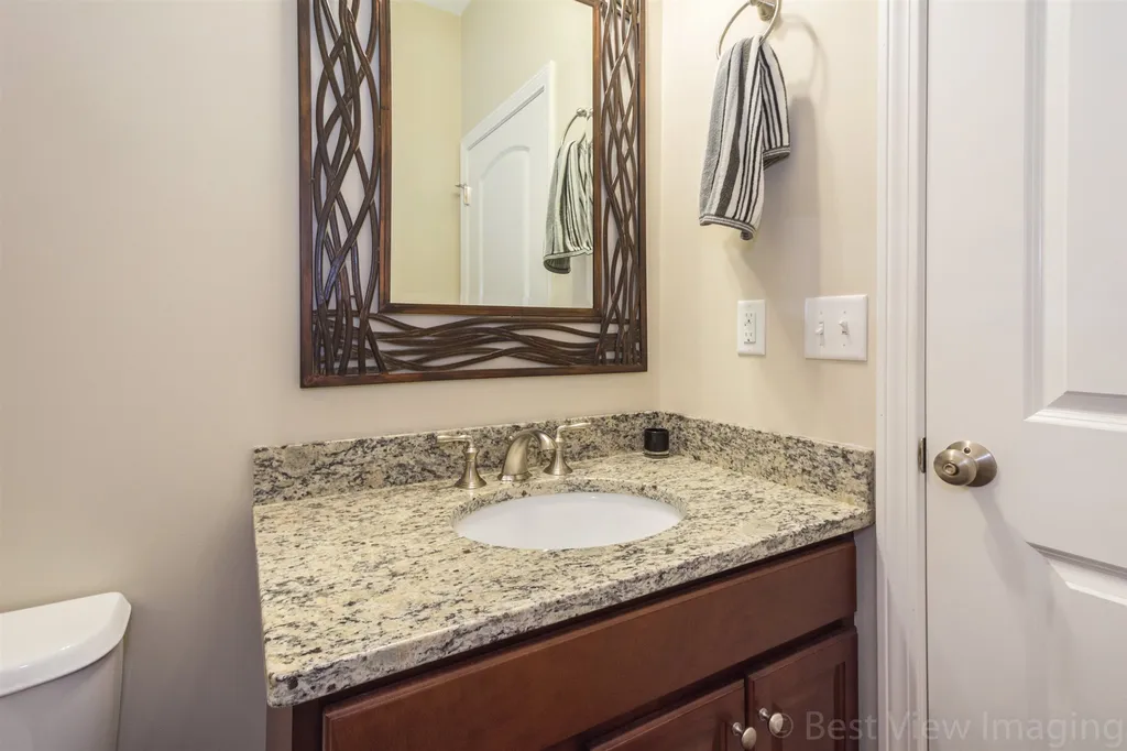 4c Manor Drive Hooksett NH 03106